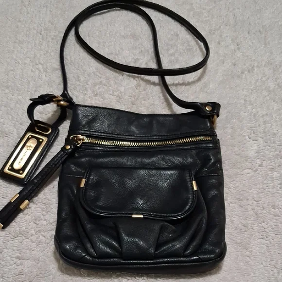 B. Makowsky Black Leather Crossbody Bag with Gold Details - Picture 1 of 8